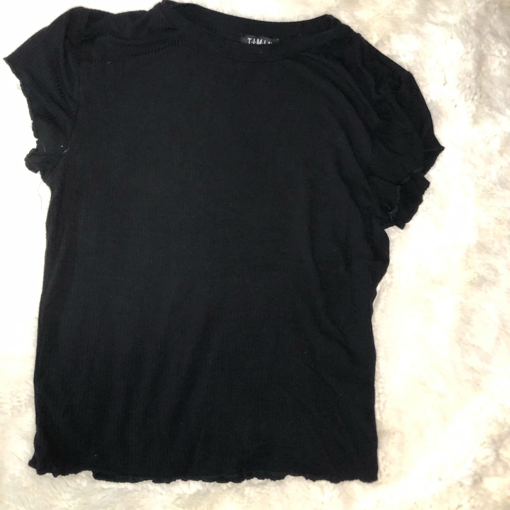 Lettuce edge black cropped tee